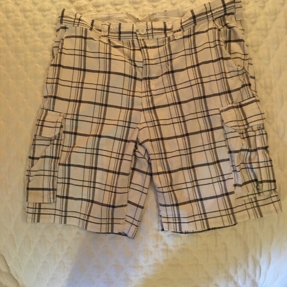 Men’s Size 38 Plaid Black and White Bermuda Shorts